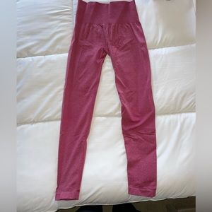 NVGTN Crimson Leggings size M